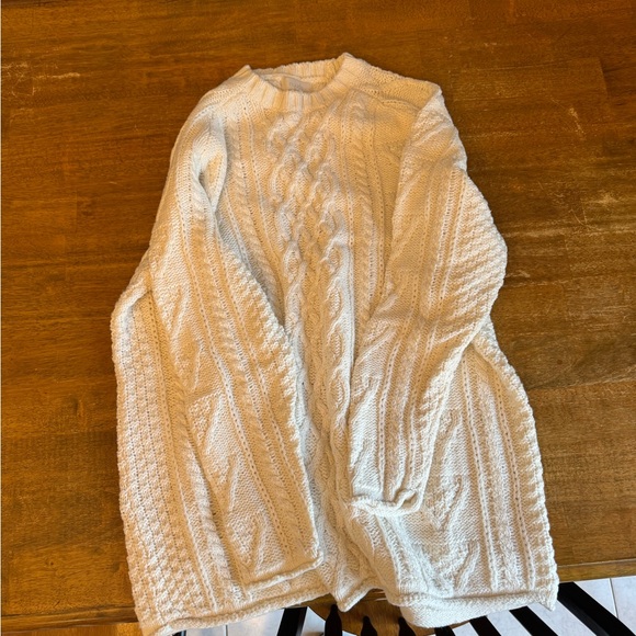 Nuuds heritage cable sweater- size small - Picture 5 of 7